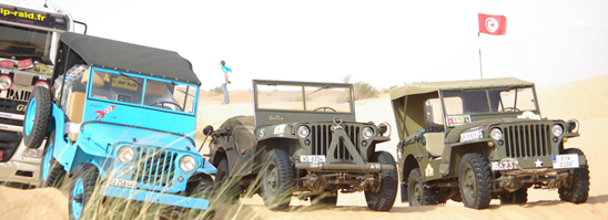 Quelques jeeps lors du Sahara Jeep 2010