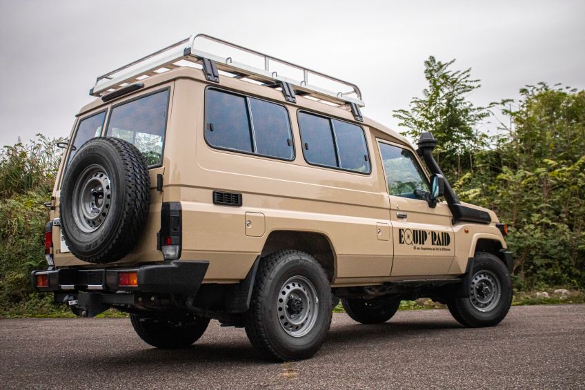 Toyota Land Cruiser 78 Facelift 2024 neuf en vente chez Equip Raid