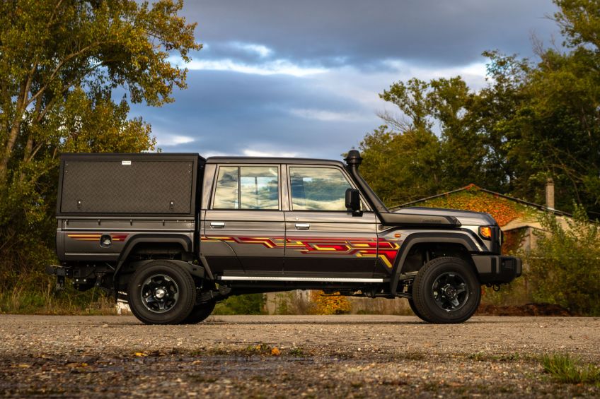 Toyota Land Cruiser 79 Facelift 2024 neuf ave hardtop Alu-Cab importé par Equip Raid