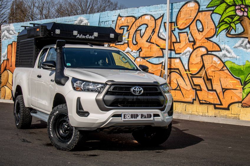 TOYOTA HILUX REVO - CANOPY CAMPER  EXTRA CABINE AMÉNAGÉ