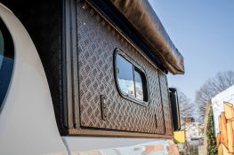 TOYOTA HILUX REVO - CANOPY CAMPER  EXTRA CABINE AMÉNAGÉ