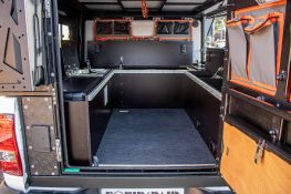 TOYOTA HILUX REVO - INTERIEUR CANOPY CAMPER  EXTRA CABINE AMÉNAGÉ