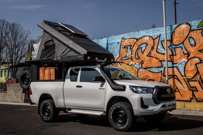 TOYOTA HILUX REVO - CANOPY CAMPER  EXTRA CABINE AMÉNAGÉ