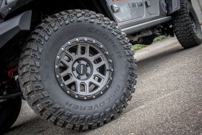 Jantes Mayhem gris 4x4 jeep gladiator rubicon 