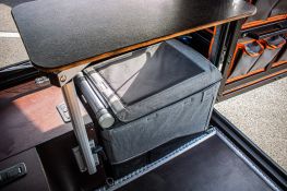 ford ranger aménagement intérieur 4x4 canopy camper Alu-cab table Lagun