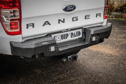Ford Ranger PXIII préparé par Equip'Raid Hardtop tente de toit équipement 4x4 tout-terrain pare choc RIVAL