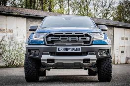 Ford Ranger Raptor bleu préparé par Equip'Raid équipement 4x4 offroad hardtop alu-cab explorer