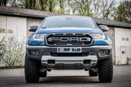 Ford Ranger Raptor bleu préparé par Equip'Raid équipement 4x4 offroad hardtop alu-cab explorer