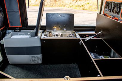 réfrigérateur 4x4 Indel aménagement intérieur ford ranger préparation 4x4