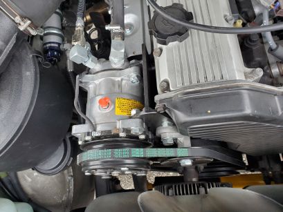 INSTALLATION COMPRESSEUR ET ACCESSOIRES - Préparation Toyota HZJ78
