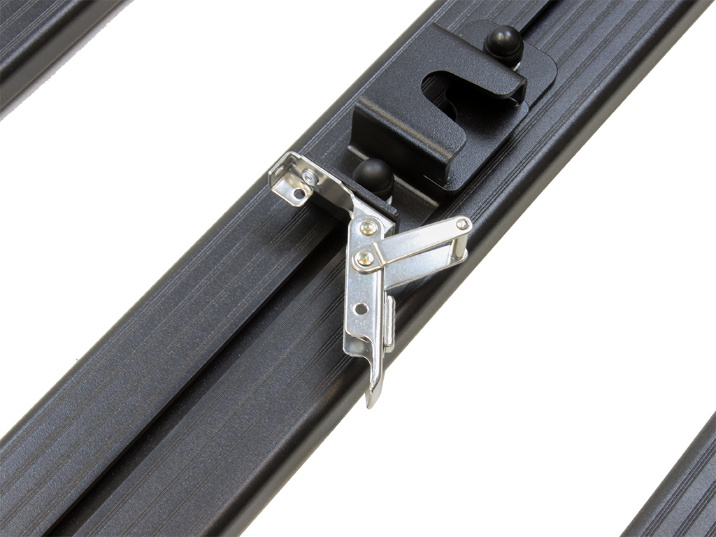 Achetez Frontrunner KIT DE FIXATION RAPIDE POUR TENTE DE TOIT au meilleur prix chez Equip