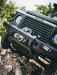 PARE CHOCS AVANT ACIER HYENA AVEC EMPLACEMENT TREUIL AVEC ANTI-BROUILLARD ET FEUX DE JOUR LED POUR LAND ROVER DEFENDER