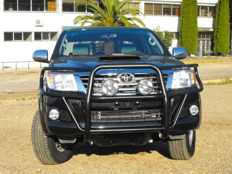 PARE BUFFLE INTEGRAL AFN VERSION AFRIQUE POUR TOYOTA HILUX A PARTIR DE 2011