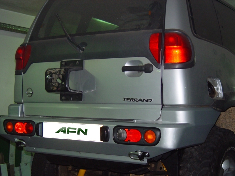 PARE CHOC ARRIERE AFN (AVEC PERCAGE POUR FEUX D'ORIGINE) POUR NISSAN TERRANO 2 A PARTIR DE 2000