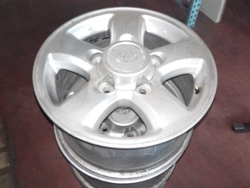 4 jantes aluminium pour toyota 7x16 pour hdj100