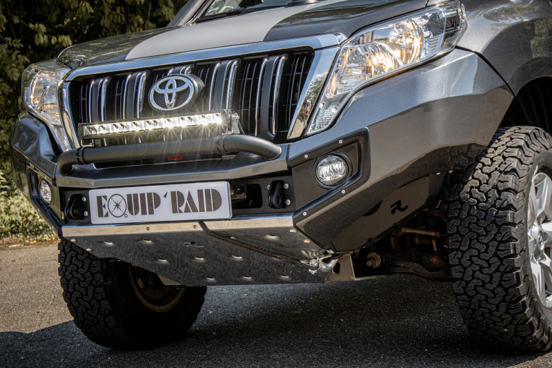 PARE CHOC DE REMPLACEMENT RHINO4X4 EVOLUTION 3 NOIR POUR TOYOTA  KDJ150/155 DE 2015 A 2018 OPTION