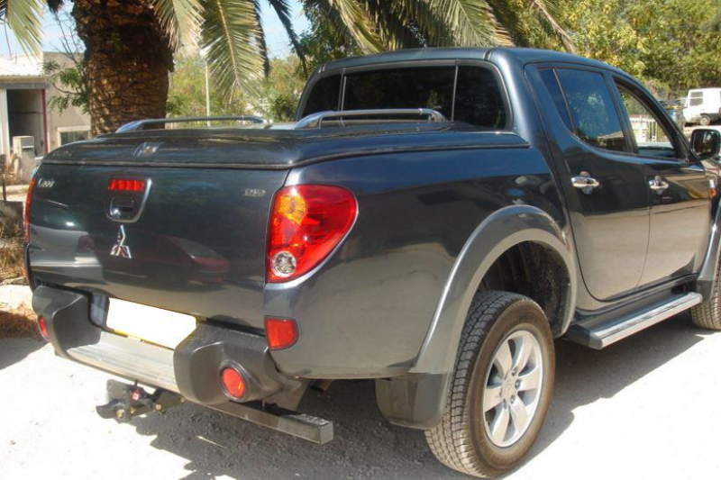 TONNEAU COVER EN FIBRE DOUBLE CAB POUR MITSUBISHI L200 DE 2006 A 2009