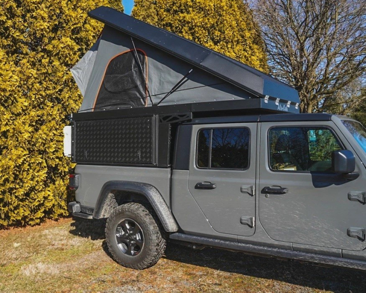 CANOPY CAMPER ALU-CAB VERSION AC20 COMFORT NOIR POUR JEEP GLADIATOR JT DOUBLE CABINE A PARTIR DE 2020 (KIT DE MONTAGE INCLUS)