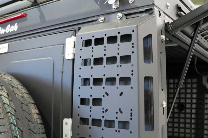 PLAQUES PORTE-TOUT / &quot;MOLLE&quot; ARRIERE POUR CANOPY CAMPER &amp; MODCAP