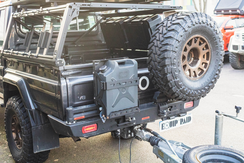 PARE CHOC ARRIERE DE REMPLACEMENT F4X4 POUR TOYOTA LANDCRUISER 79DC/SC
