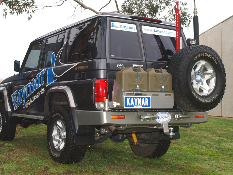 PARE CHOC ARRIERE KAYMAR POUR TOYOTA LAND CRUISER 76 AVEC ELARGISSEURS D'AILES