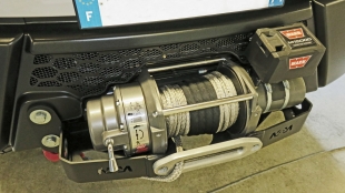 KIT DE MONTAGE POUR TREUIL POUR IVECO DAILY 4X4 II ET III POUR TREUIL 3.6T A 5.4T