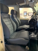 OPTION POUR SIEGE SCHEEL-MANN : ADAPTATEUR SUR GLISSIERES D'ORIGINE POUR TOYOTA LAND CRUISER J76 ET 79