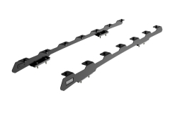 PIEDS DE RAILS POUR UN RAM 1500/2500/3500 CREW CAB (2009 - JUSQU'à PRéSENT) / PROFIL BAS - PAR FRONT RUNNER