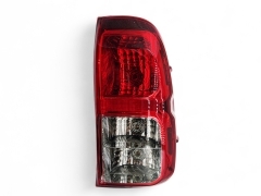 FEU ARRIERE DROIT A AMPOULES POUR TOYOTA HILUX REVO 2016+