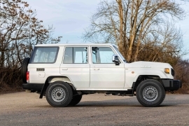 TOYOTA LAND CRUISER GRJ76 V6 4.0L ESSENCE BVA6 LX BLANC 4 PLACES AVEC TREUIL ET BLOCAGES