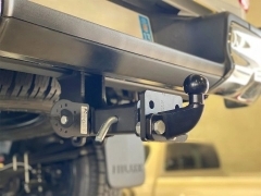 Attelage carré 2" homologué Toyota Hilux Revo