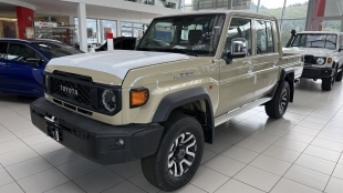 TOYOTA LAND CRUISER GDJ79 2.8L D4D TURBO DIESEL BVA6 DOUBLE CABINE 4 PLACES BEIGE VX LIMITED TOUTES OPTIONS