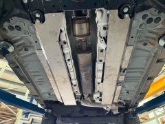Blindage de protection du canal de conduites en aluminium 4mm pour Dacia Duster III Hybrid G150