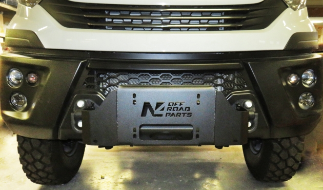 KIT DE MONTAGE POUR TREUIL HD POUR IVECO DAILY 4X4 II ET III POUR TREUIL JUSQU'A 8 TONNES