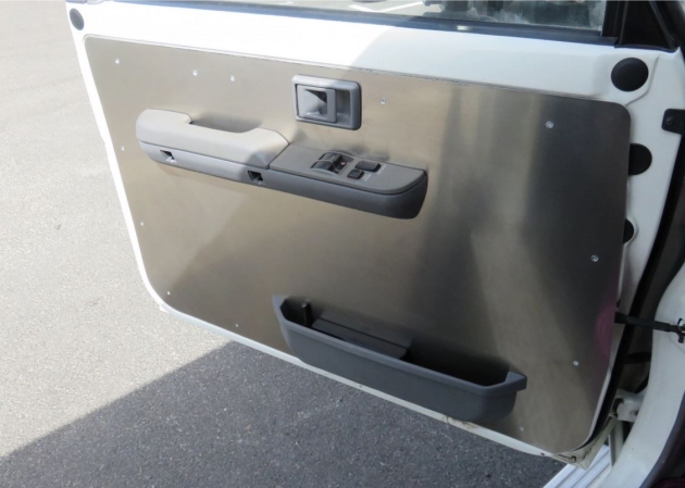 PANNEAUX DE PORTES AVANT EN ALUMINIUM 2.5 MM POUR TOYOTA LAND CRUISER SERIE 7