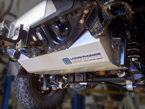 RESERVOIR A CARBURANT SUPPLEMENTAIRE LRA 90L POUR INEOS GRENADIER ESSENCE AVEC MODIFICATION D'ECHAPPEMENT