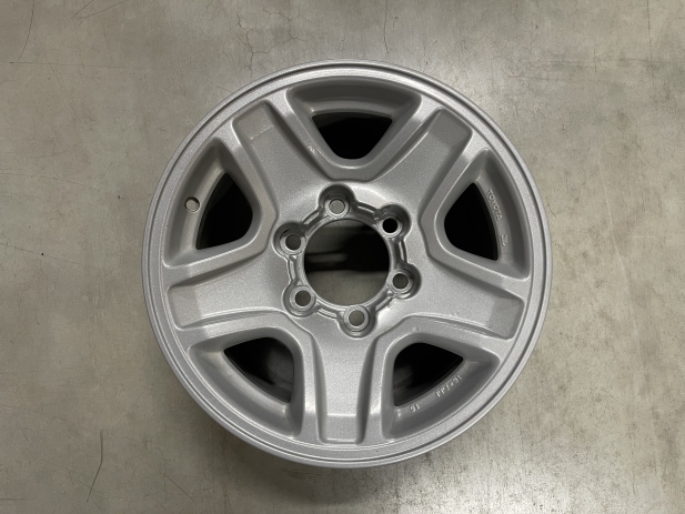 JANTE TOYOTA LAND CRUISER KZJ90 – OCCASION, FINITION GRIS BRILLANT REPEINTE