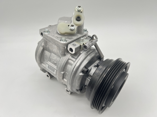Compresseur de climatisation Toyota HDJ100- simple clim - avec embrayage