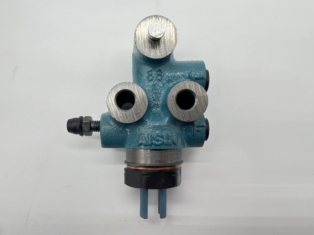 REPARTITEUR DE FREIN (ORIGINE CONSTRUCTEUR) TOYOTA HDJ80