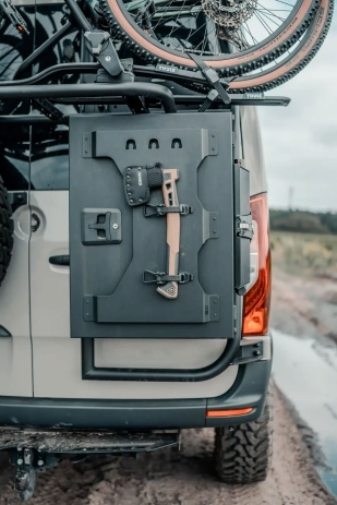 Coffre de rangement extérieur Cargo Box 700 Dutch Van Parts Sequoia Aluminium 130 Litres