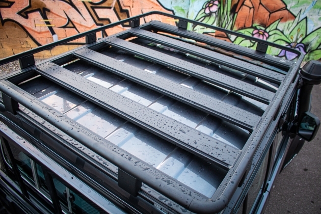 KIT COMPLET GALERIE DE TOIT ARB BASE RACK AVEC KIT DE MONTAGE ET DEFLECTEUR 1545X1285 POUR TOYOTA SERIE 70 DOUBLE CABINE