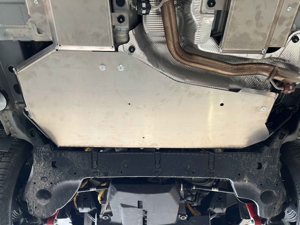 blindage réservoir aluminium 4mm pour Dacia Duster Hybrid G150