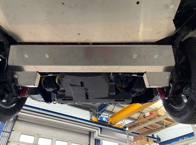 blindage essieu arrière aluminium 4mm pour Dacia Duster Hybrid G150