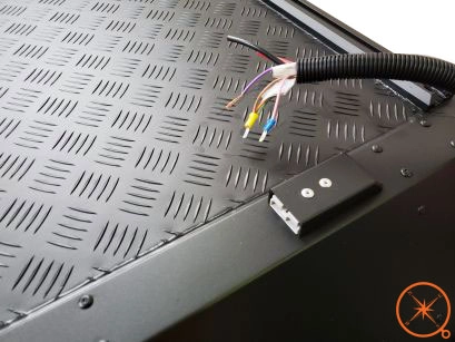 Cabalage électrique déjà préinstallé sur le toit pour panneau solaire