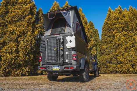canopy Camper monté sur un véhicule par Equip'raid