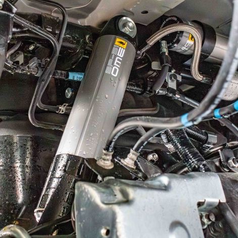 Amortisseur BP-51 OME à bonbonne séparée sur Toyota Land Cruiser LC76