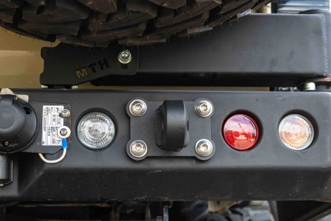 Toyota Land cruiser 78 vdj vdj78 pare chocs arrière avec feux integres