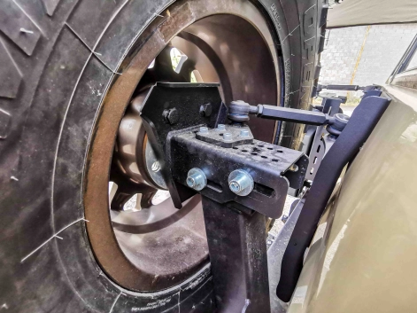 Toyota Land cruiser 78 vdj vdj78 pare chocs arrière detail porte roue