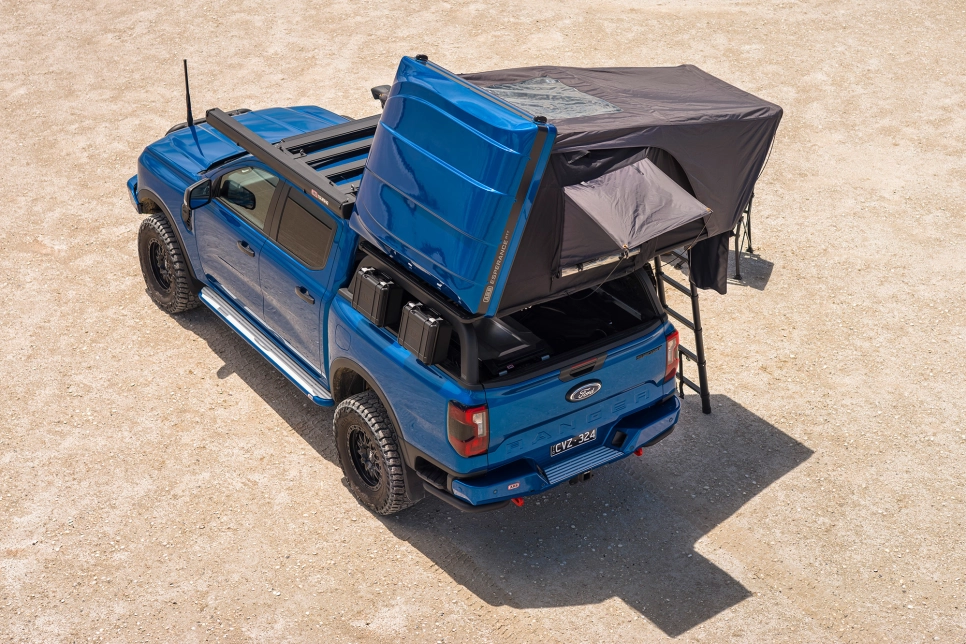 tente de toit premium ARB Esperance v2 avec couleur personnalisée sur un Ford Ranger