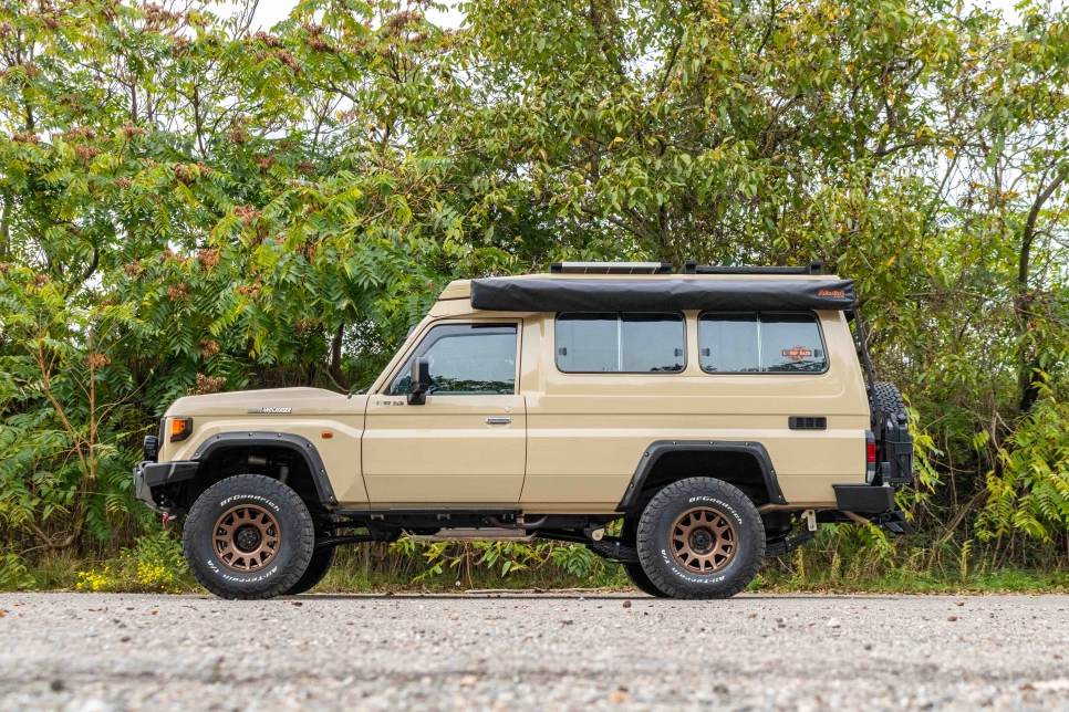 Toyota GRJ78 équipé raid profil 4x4 Equip'Raid